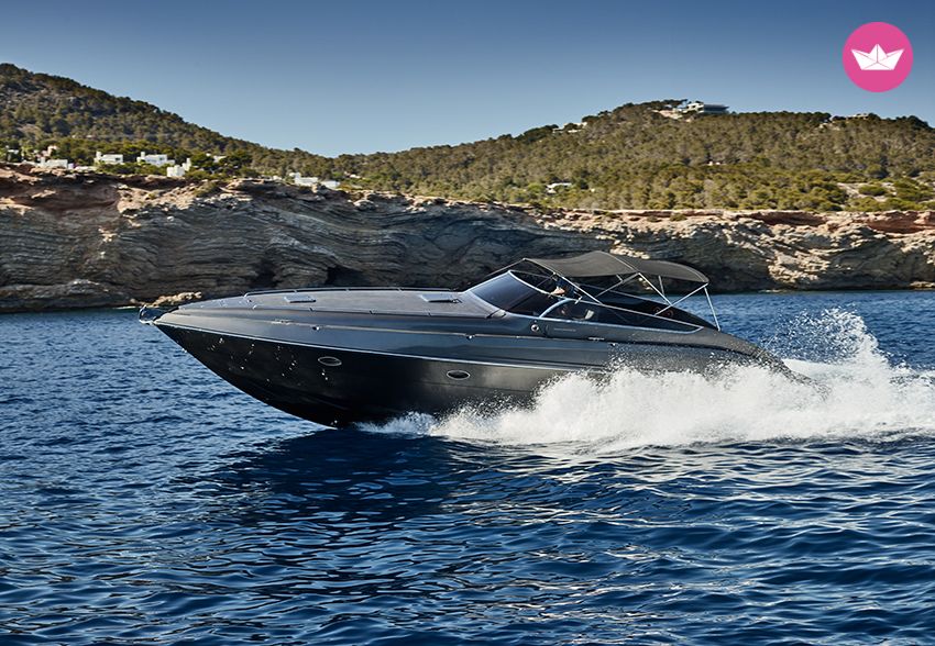 Motorboat Performance 1307 for hire