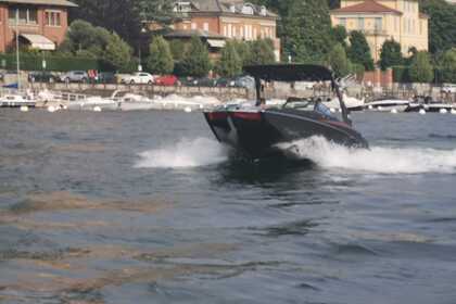 Hyra båt Motorbåt Malibu Malibu M235 Como