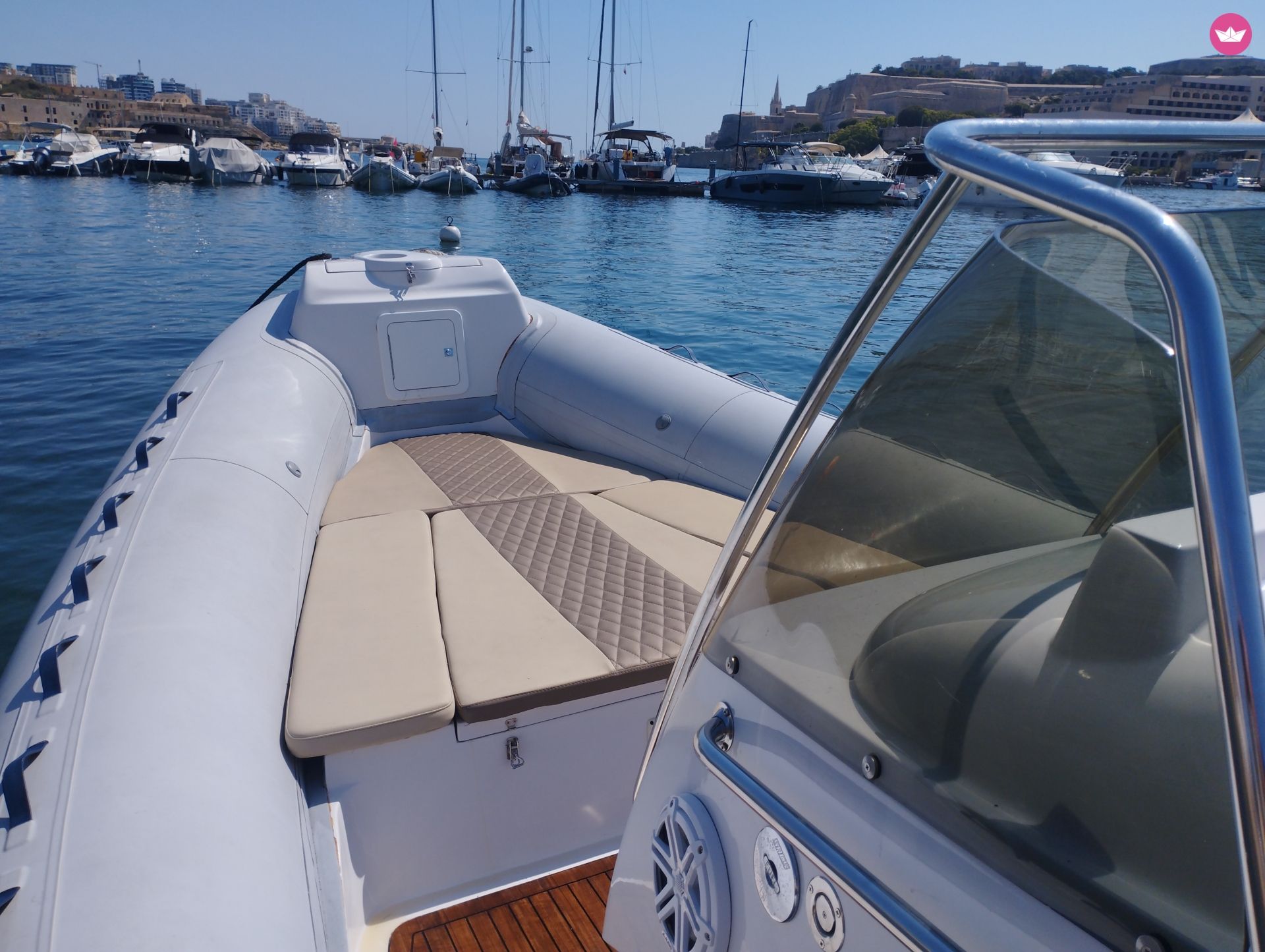Semi-rigide Sacs 800 License Required & over 25. 200cv 4