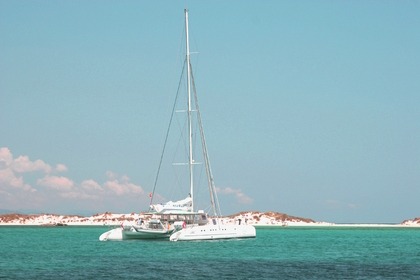 Charter Catamaran Catamaran Suncat Ibiza