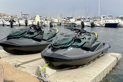 Noleggio Moto d'acqua Seadoo RXP-X RS 300 Apex Cannigione