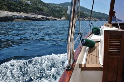 Charter Boat without licence  ESPOSITO GOZZO 27.50 Sorrento