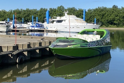 Hire Motorboat moggaro jet boat 700 wj Mâcon