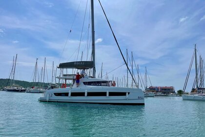 Hyra båt Katamaran Catana Group Bali 4.2 - 4 + 1 cab. Pirovac