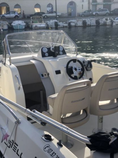 Location Bateau à moteur Quicksilver 675 Open Sète