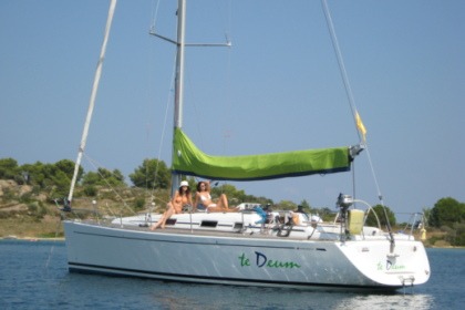 Hire Sailboat GRAND SOLEIL 40 Chalkidiki