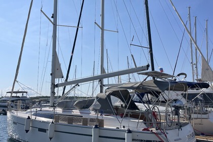 Чартер Парусная яхта  Bavaria 37 Šibenik