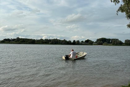 Location Bateau à moteur Boston Whaler Classic 11 Hardinxveld-Giessendam