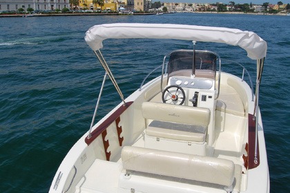 Hire Motorboat Mingolla 18 Open (3) Sirmione