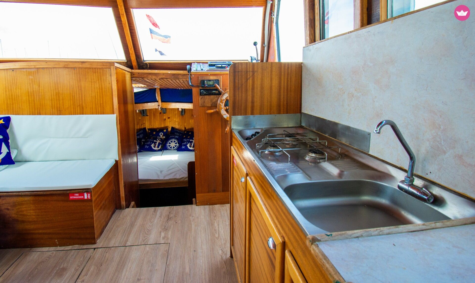 Bateau à moteur Comant Frajla 140cv 6