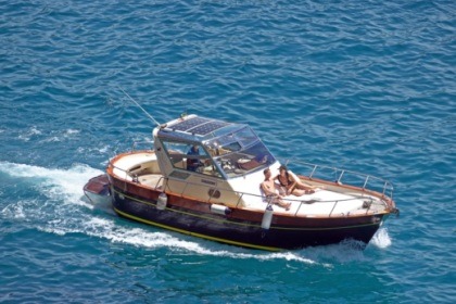 Rental Motorboat Aprea mare Smeraldo 9 Capri
