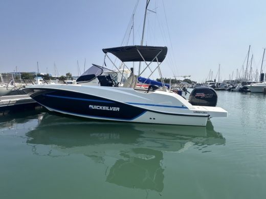 Quicksilver 705 Open