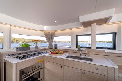 Verhuur Catamaran Lagoon-Bénéteau Lagoon 43 - 3 + 2 cab. Šibenik