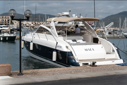 Location Bateau à moteur Princess V42 Saint-Tropez