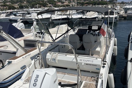 Noleggio Barca a motore Beneteau Flyer 8 Spacedeck Les Issambres