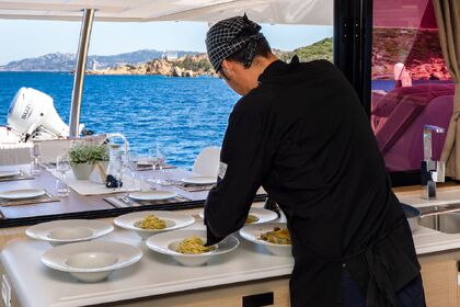 Hyra båt Katamaran Fountaine Pajot Alegria 67 Olbia