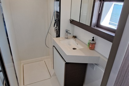 Spacious new power catamaran in Coiba and Chiriqui's Pacific island paradise