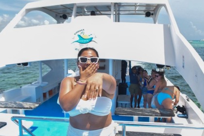 OCEAN FUN AWAITS: FRIENDLY CREW &.CAPTAIN CHARTER