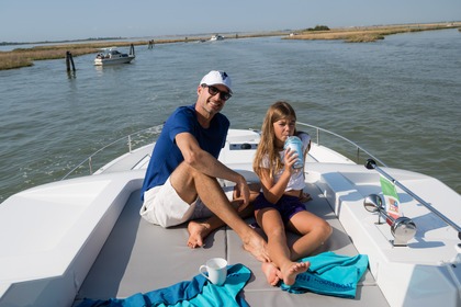 Noleggio Barca a motore Houseboat Poseidon 45 Casale sul Sile