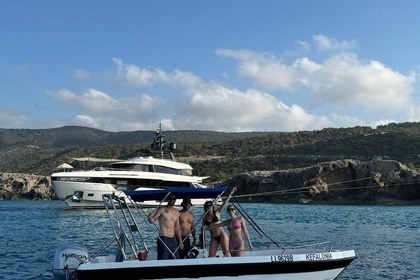 Miete Motorboot Amathounta Amathounta 18 Latsi