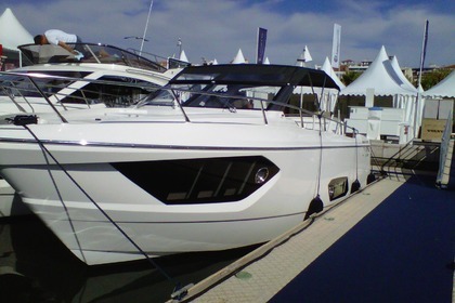Charter Motorboat ABSOLUTE STL40 Bormes-les-Mimosas