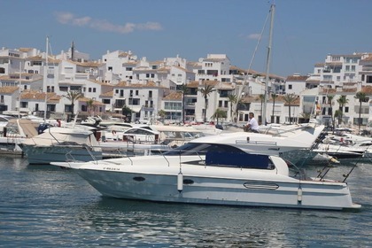 Yate en Puerto Banus para 9 personas