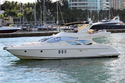 Hire Motorboat AZIMUT 55 Miami Beach