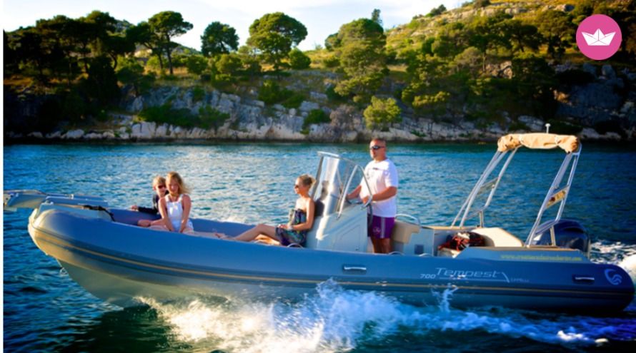 Аренда rIB (надувная моторная лодка) в Задар  