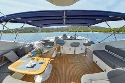 Beautiful Sunseeker94 for Weekly Cruise