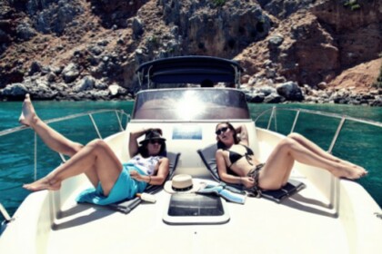 Miete Motorboot Poseidon Sundeck Kalyves