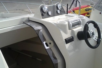Miete Motorboot QUICKSILVER ACTIV 675 OPEN Trogir