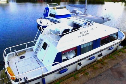 Charter Houseboat Regina Von Platen Motala