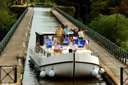 Miete Hausboot Classic LaPeniche F Châtillon-en-Bazois