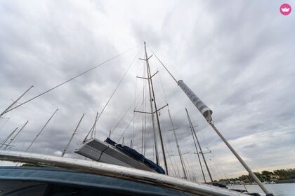 Rental Sailboat Beneteau Oceanus 60 Pireas