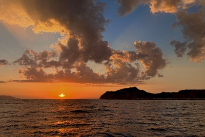 Discover the Ionian Islands by Sailing Yacht: A Unique Adventure of Relaxation and Nature