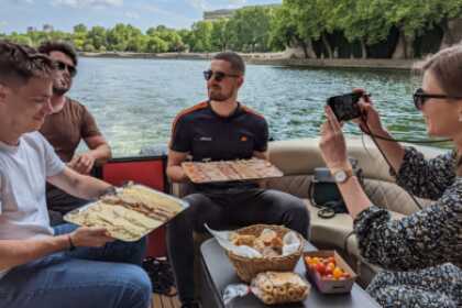 Hire Motorboat Bassboat Smartliner Paris