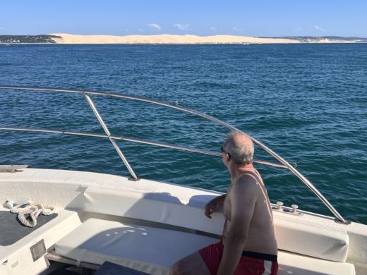 Lège-Cap-Ferret Motorboat Lacaze Canot 850 alt tag text