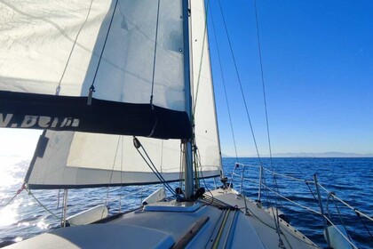 Engánchate a la mar alquilando un velero