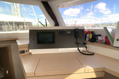 Location Catamaran FOUNTAINE PAJOT LUCIA 40 Krk