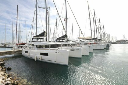 Charter Catamaran Lagoon Lagoon 40 Sukošan