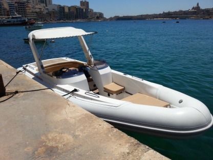 Location Semi-rigide V-Type Classic Inboard Il-Birgu