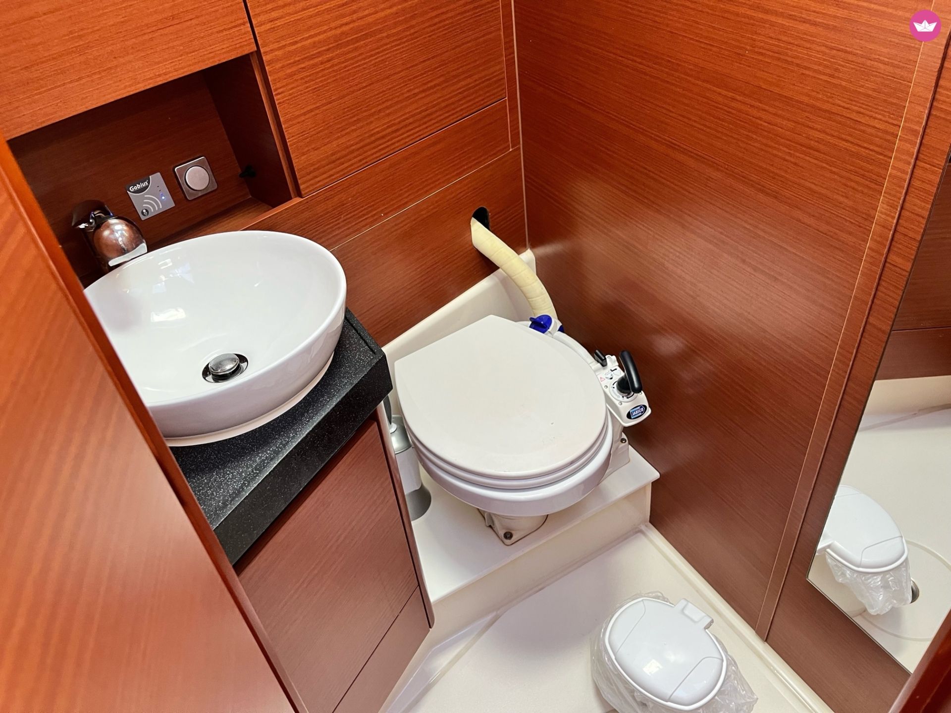 Hire Hanse Hanse 418