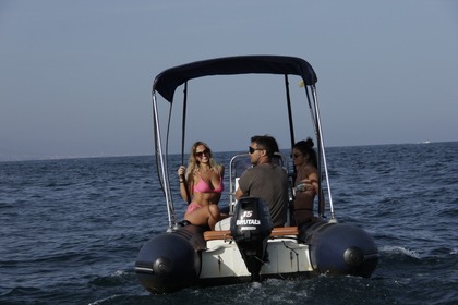 Alquiler barco sin licencia FALCON 5 personas