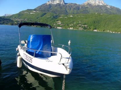 Location Bateau à moteur Jeanneau Sea Bird Duingt