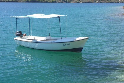 Hire Motorboat Traditional Wooden Boat Pasara Vela Luka