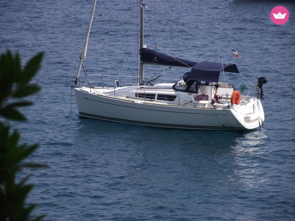 Sailboat Jeanneau Sun Odyssey 30I for hire