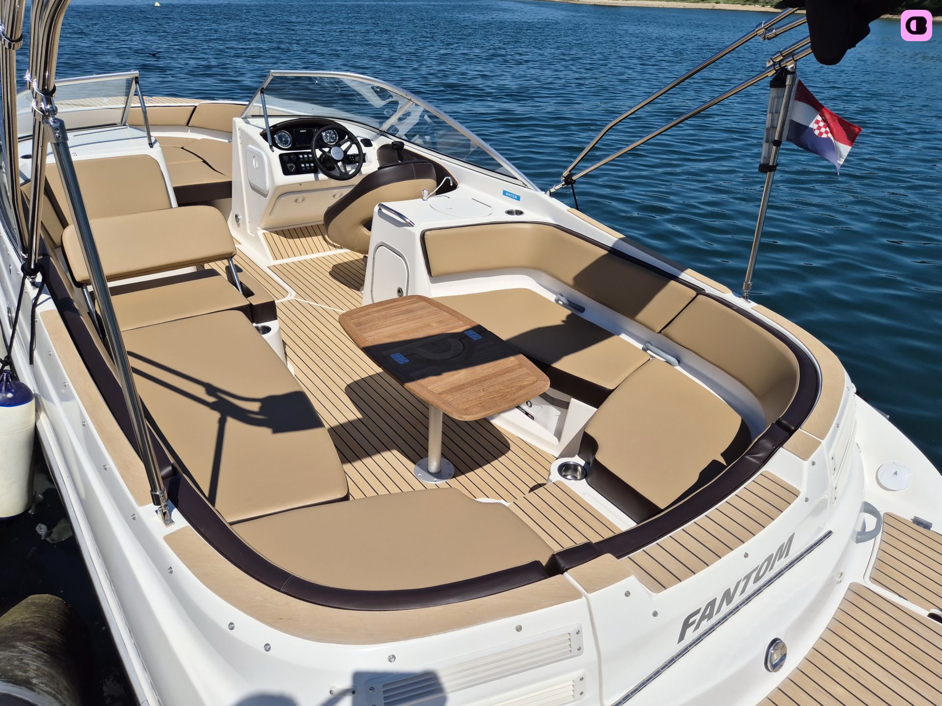 Bateau à moteur BAYLINER 249 SD 300cv 5