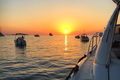 Charter Motorboat sunset tour aperitif on boat romar bermuda Capri