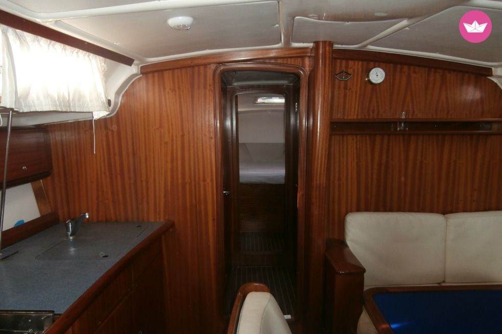 Bavaria 44 in Athens for rental