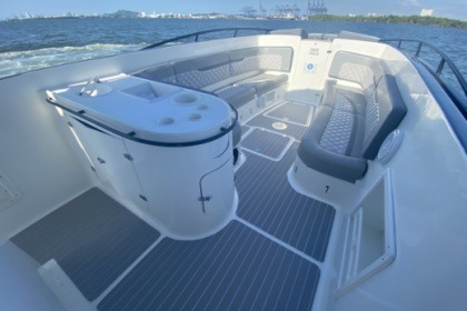 Luxury boat all day in Cartagena